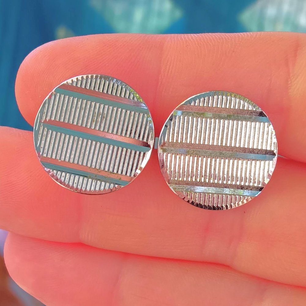 *FREE* -  Vintage SWANK Silver Designer Cuff Links